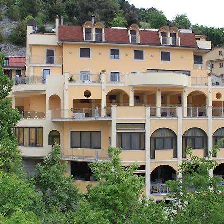 Hotel Sette E Mezzo Castelluccio Superiore