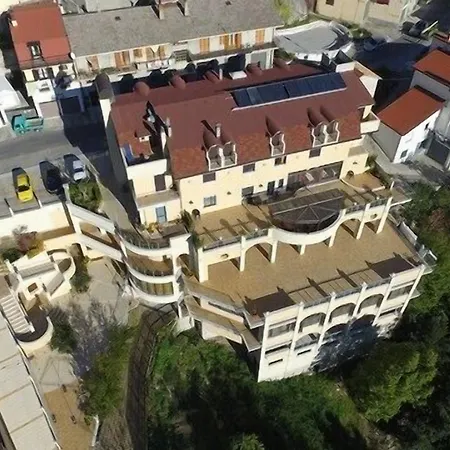 Sette E Mezzo Hotel Castelluccio Superiore